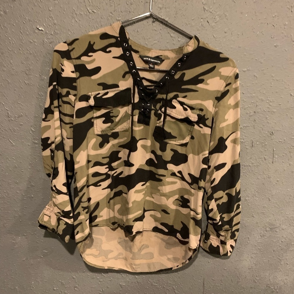 Women’s Camo Blouse